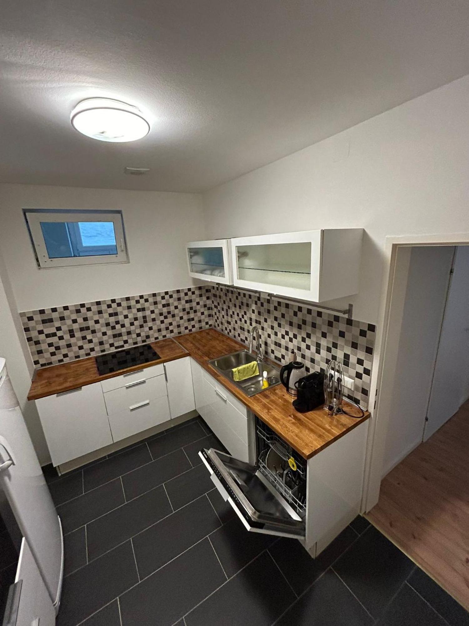 Favoriten Apartament