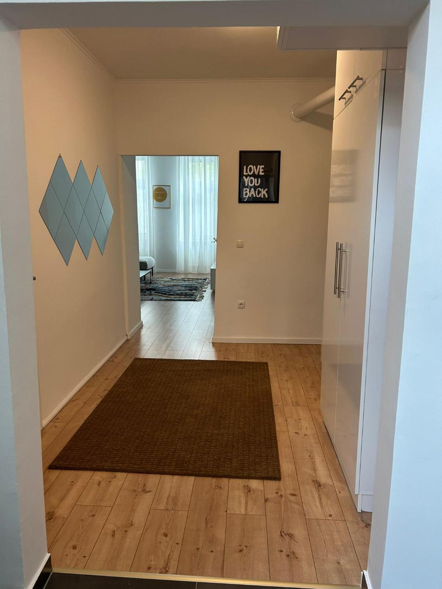 Favoriten Apartament *